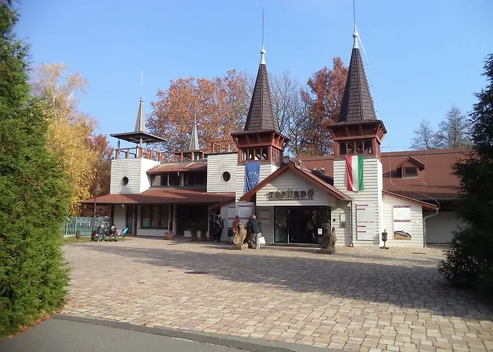 Kinga House