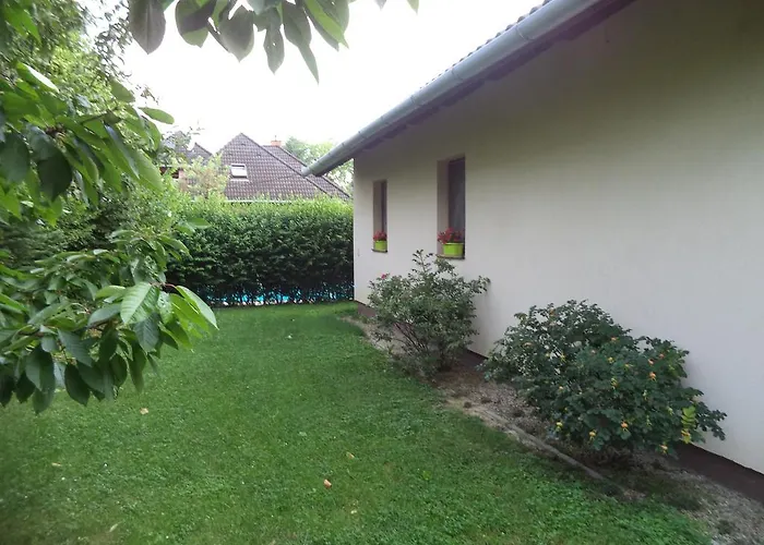 Kinga House